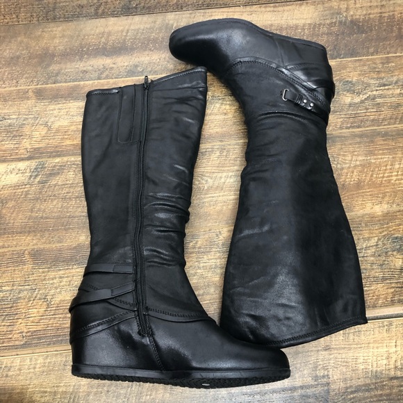 Bare Traps Tesa Wedge Boot 